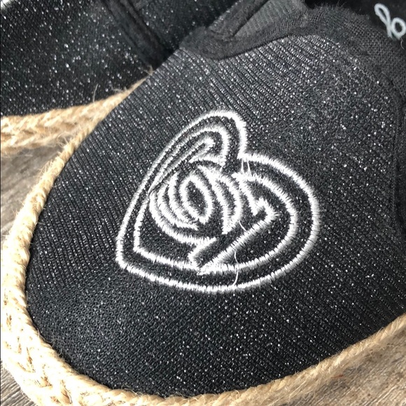 Bebe girl’s espadrilles shows slip on NWT - Picture 2 of 4